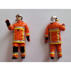 1 figurine orange Pompier feu urbain