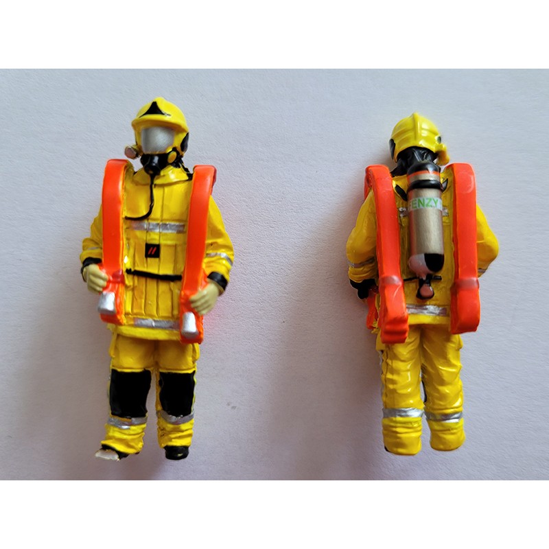 1 figurine jaune Pompier feu urbain